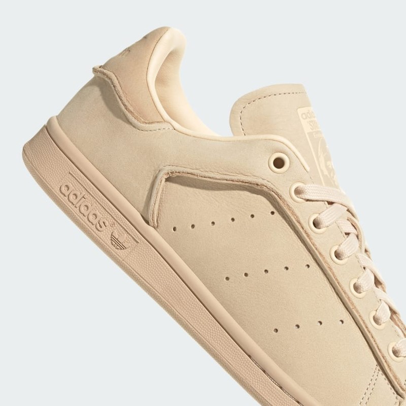 Stan smith daim beige hot sale